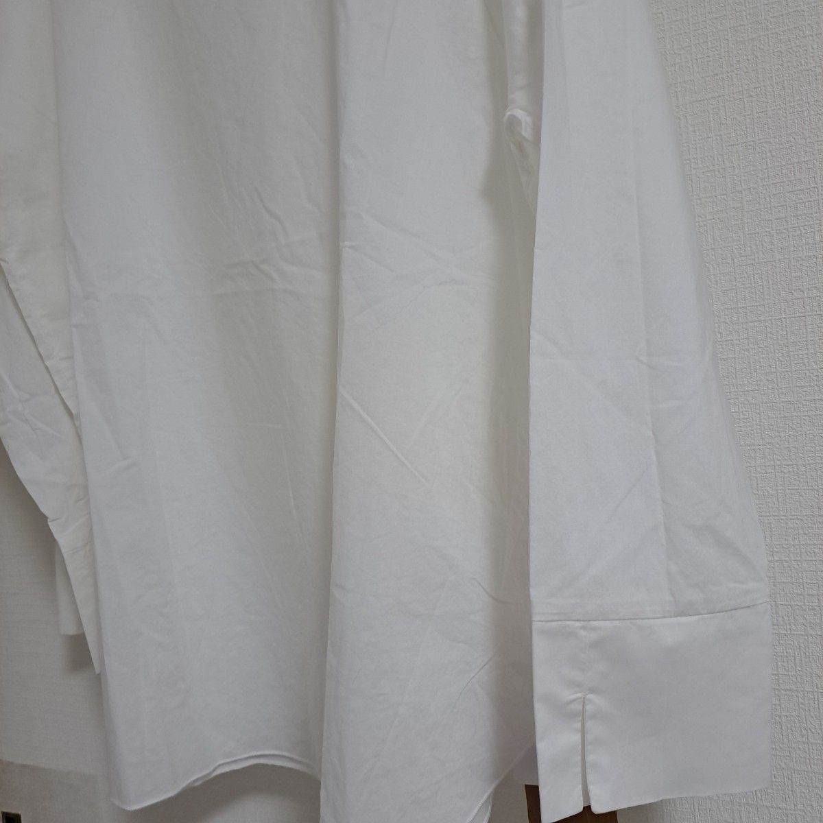 hagumu:　長袖ブラウス　コットン　丸襟　タグ付き未使用 　ホワイト