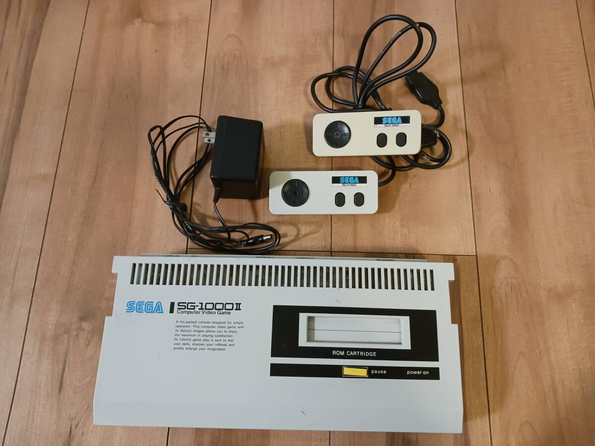 【ゲーム機本体】セガ SG-1000II ジョイパッド + ACケーブル付_画像1