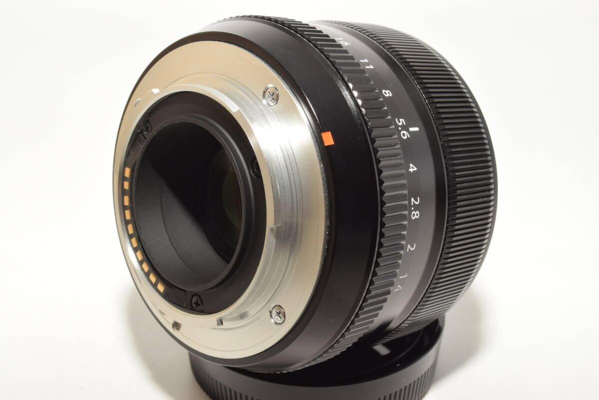 【極上品】 富士フイルム(FUJIFILM) X 交換レンズ フジノン 単焦点 標準 大口径 35mm F1.4 絞りリング F XF35MMF1.4 R #6938の画像3