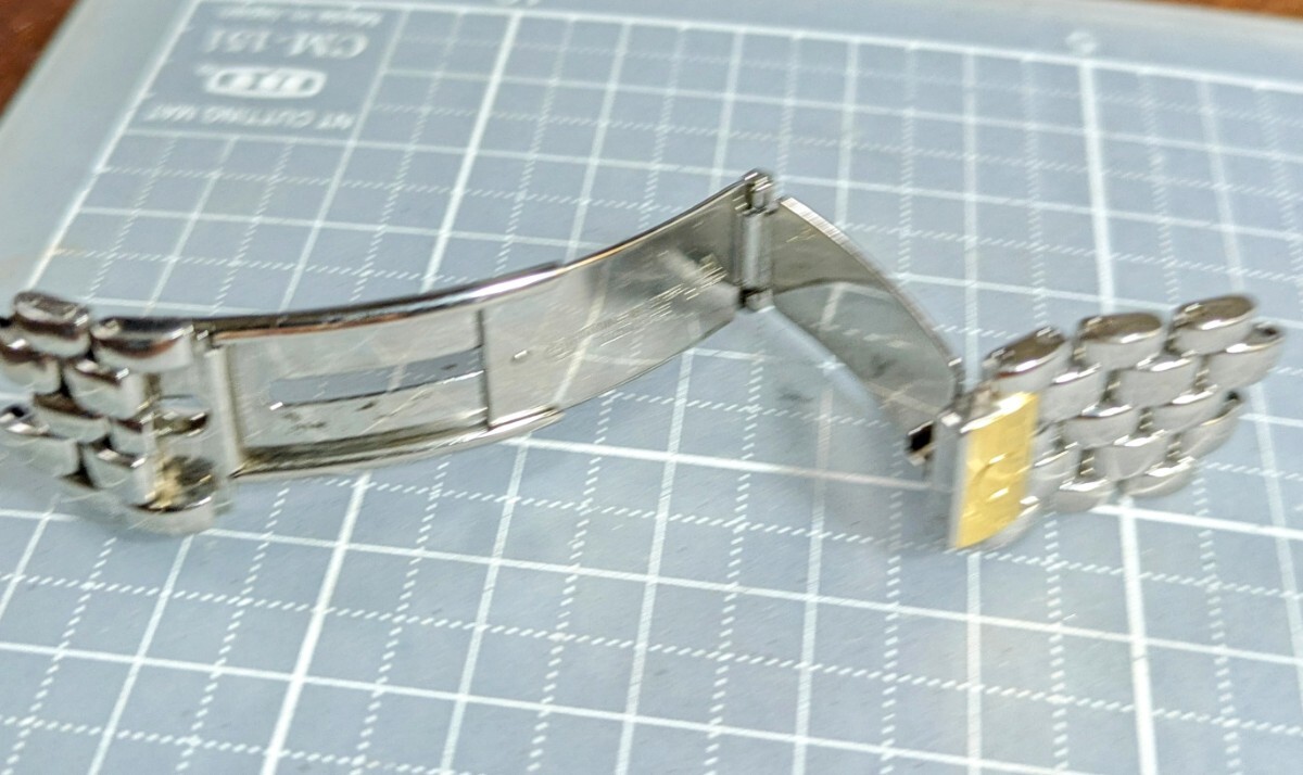 OMEGAデビル プレステージ メンズ         中古バックル 修理 腕回り調整にいかがでしょうか OMEGAパネルはK18YGですの画像1