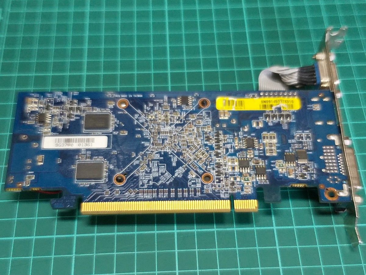 RAdeon HD4350 ロープロファイルブラケット付き　CD　説明書 グラフィックボード DVI VGA　HDMI