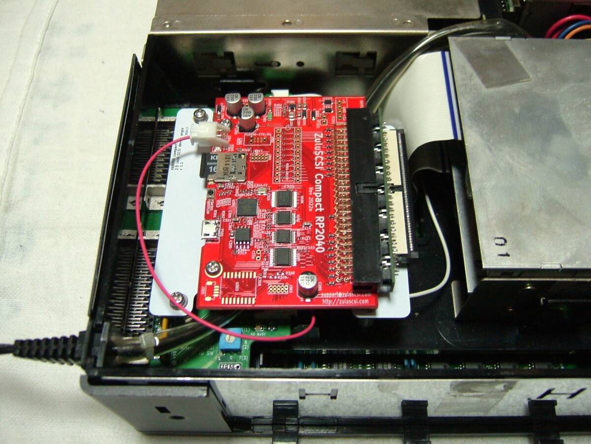 X68000 compact用 内蔵SCSIインターフェース基板一式 (即決オマケ 2.5-＞3.5インチ変換アダプタ)_SCSI機器取付例 (ZuluSCSI compactの場合)