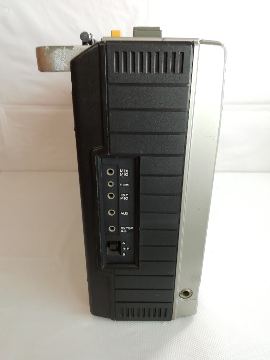 [ジャンク品] SHARP ラジオ付きテープレコーダー GF−146M ラジオカセットレコーダー ラジカセ 昭和レトロ 当時物 欠品ありの画像6