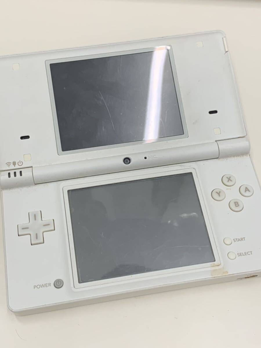 任天堂 Nintendo DSi ゲーム機 充電切れ？ 本体のみ 6135_画像1