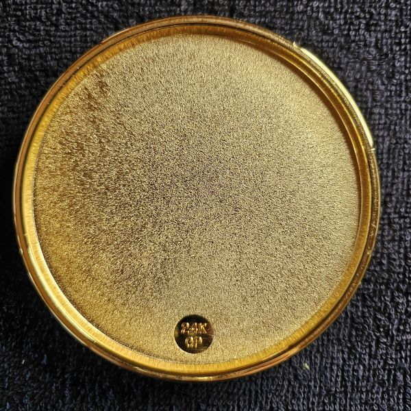中古、金メッキ朱肉ケース(727)、菊の紋章入り、直径Φ9cmx高さ3cm_画像5