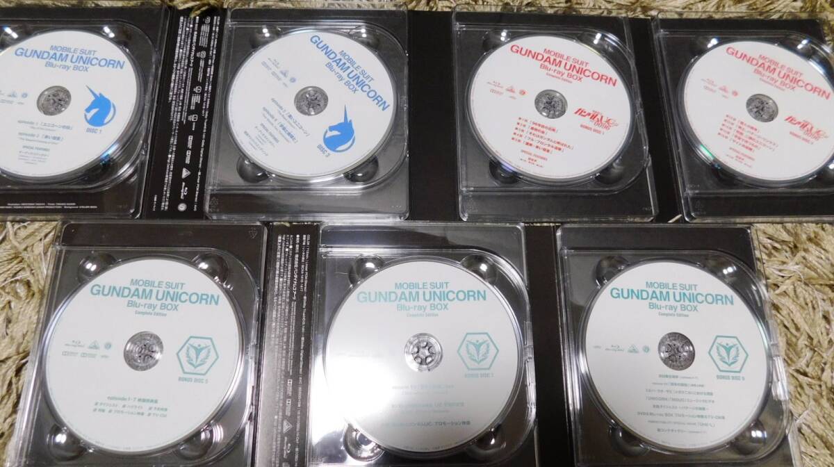 ■ 機動戦士ガンダムUC Blu-ray BOX Complete Edition 初回限定生産盤 ガンダムユニコーン_画像3