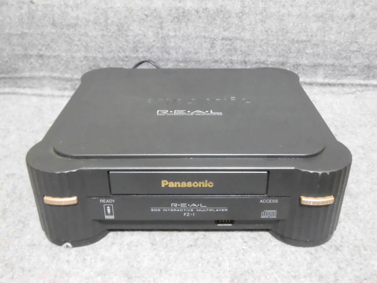 Panasonic 3DO REAL FZ-1 本体＋コントローラの画像2