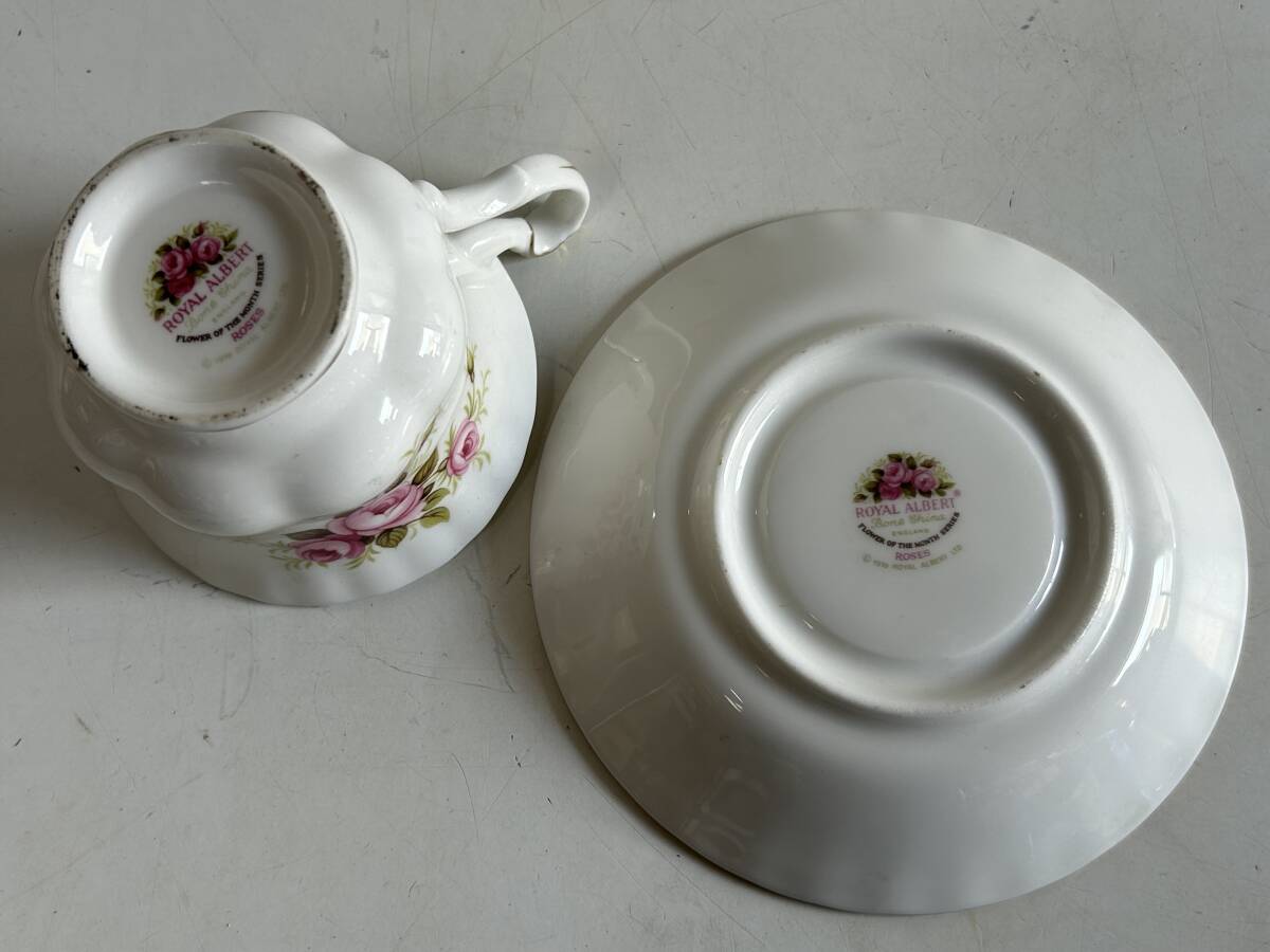 j433◆ROYAL ALBERT ロイヤルアルバート◆カップ＆ソーサー FLOWER OF THE MONTH SERIES ROSES June 6月 金彩 洋食器_画像8