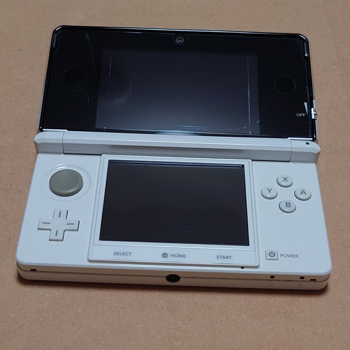 Nintendo 3DS本体 01