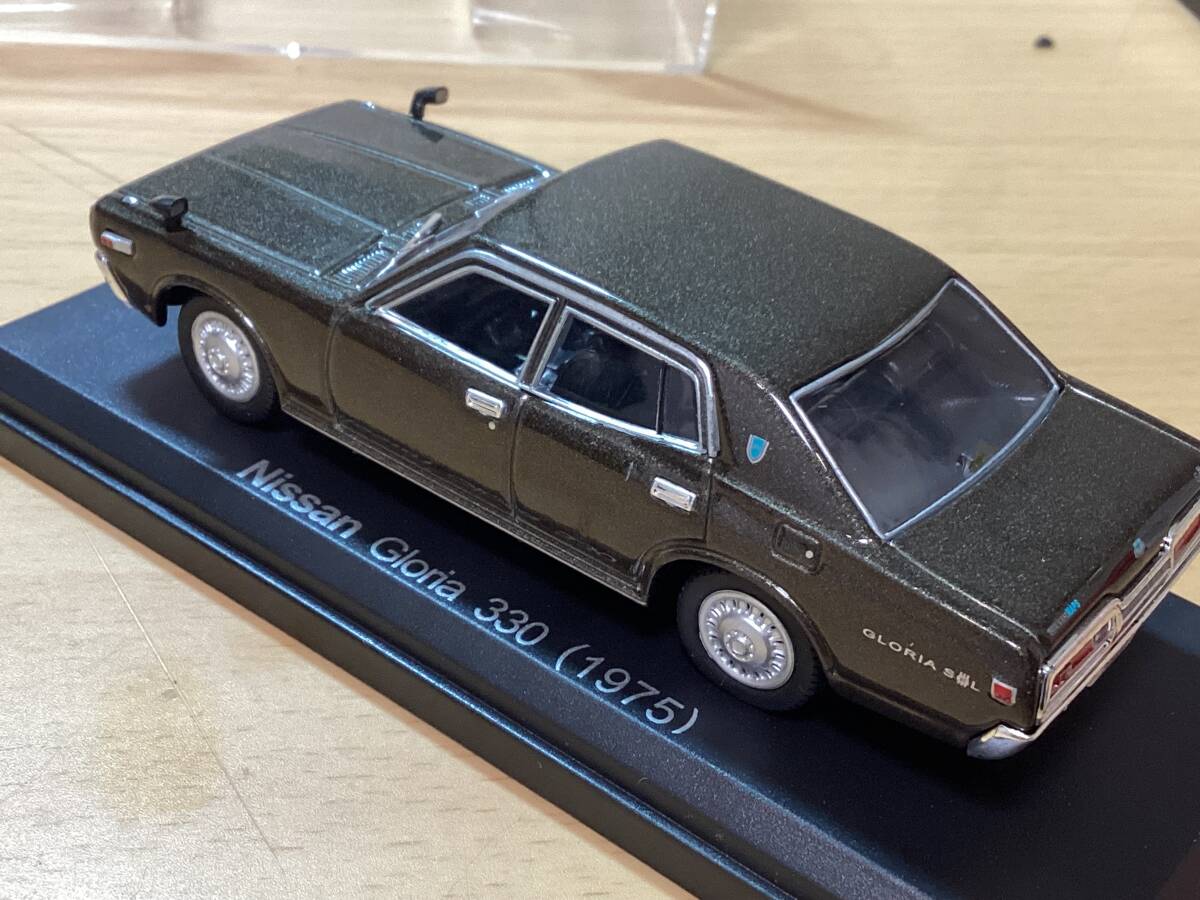 国産名車　コレクション 1/43 日産　グロリア　330 1975 深緑メタ 定形外350円_画像9