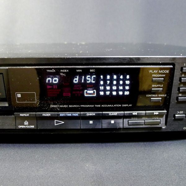 c375 SONY コンパクトディスクプレイヤー CDP-770 サイズ:幅約43cm 高さ約9.5cm 奥行約27cm/140の画像3