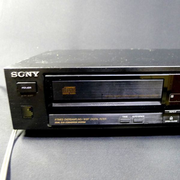 c375 SONY コンパクトディスクプレイヤー CDP-770 サイズ:幅約43cm 高さ約9.5cm 奥行約27cm/140の画像2