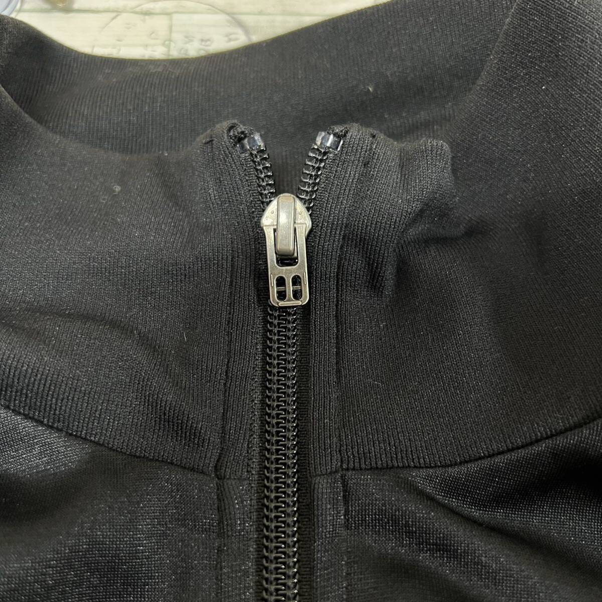 M3719 adidas アディダス　サッカートラックジャケット　Lサイズ　黒　赤　メンズ　ACミラン　フルジップ　アウター　上着　羽織_画像8