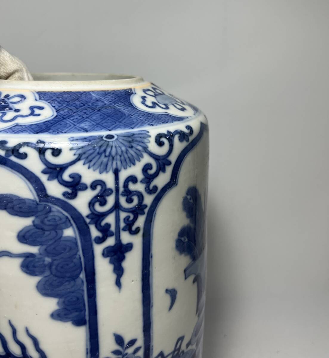 中国美術 大清康熙年製 青花瑞獣八宝紋茶葉罐 蓋罐 の画像8