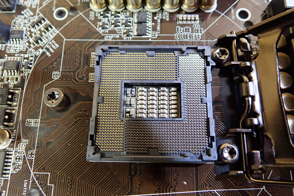 ASRock Z77 Extreme4 LGA1155 Ｚ77 ATX マザーボードのみ (CPU/メモリ無し) 動作確認済み#BB01772の画像6