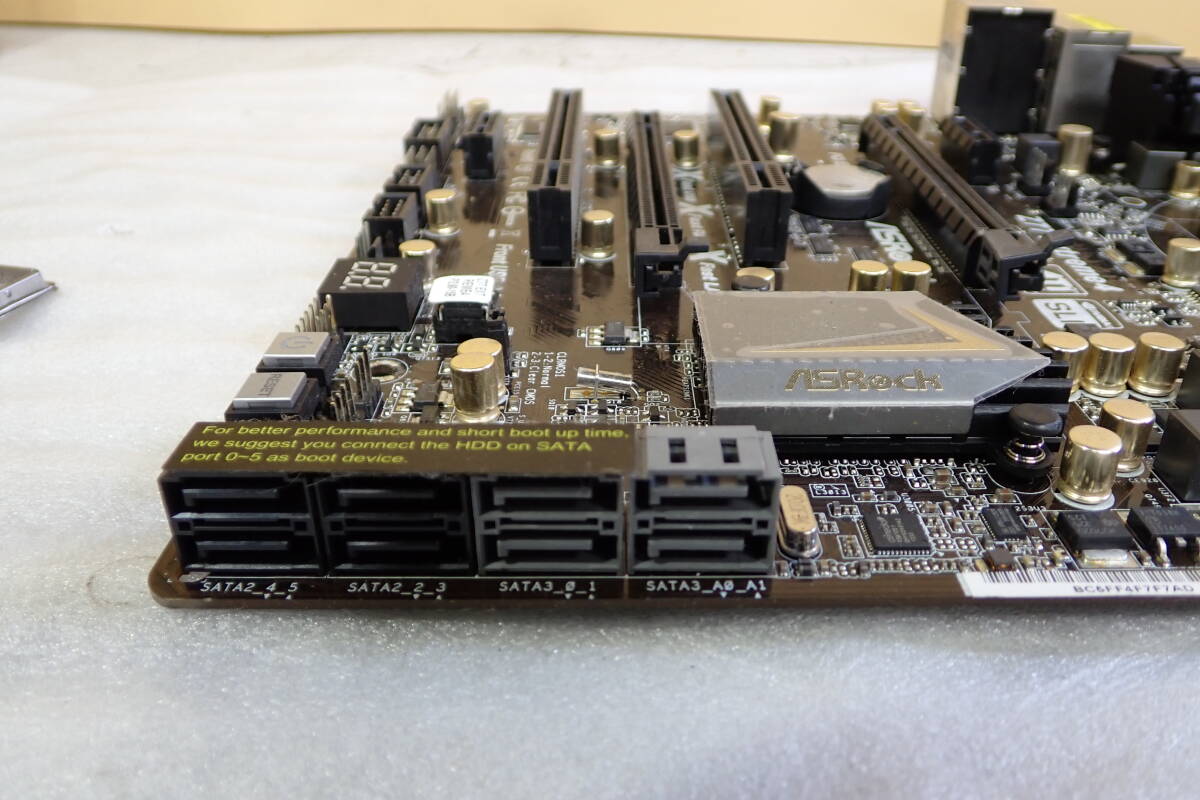 ASRock Z77 Extreme4 LGA1155 Ｚ77 ATX マザーボードのみ (CPU/メモリ無し) 動作確認済み#BB01772の画像8