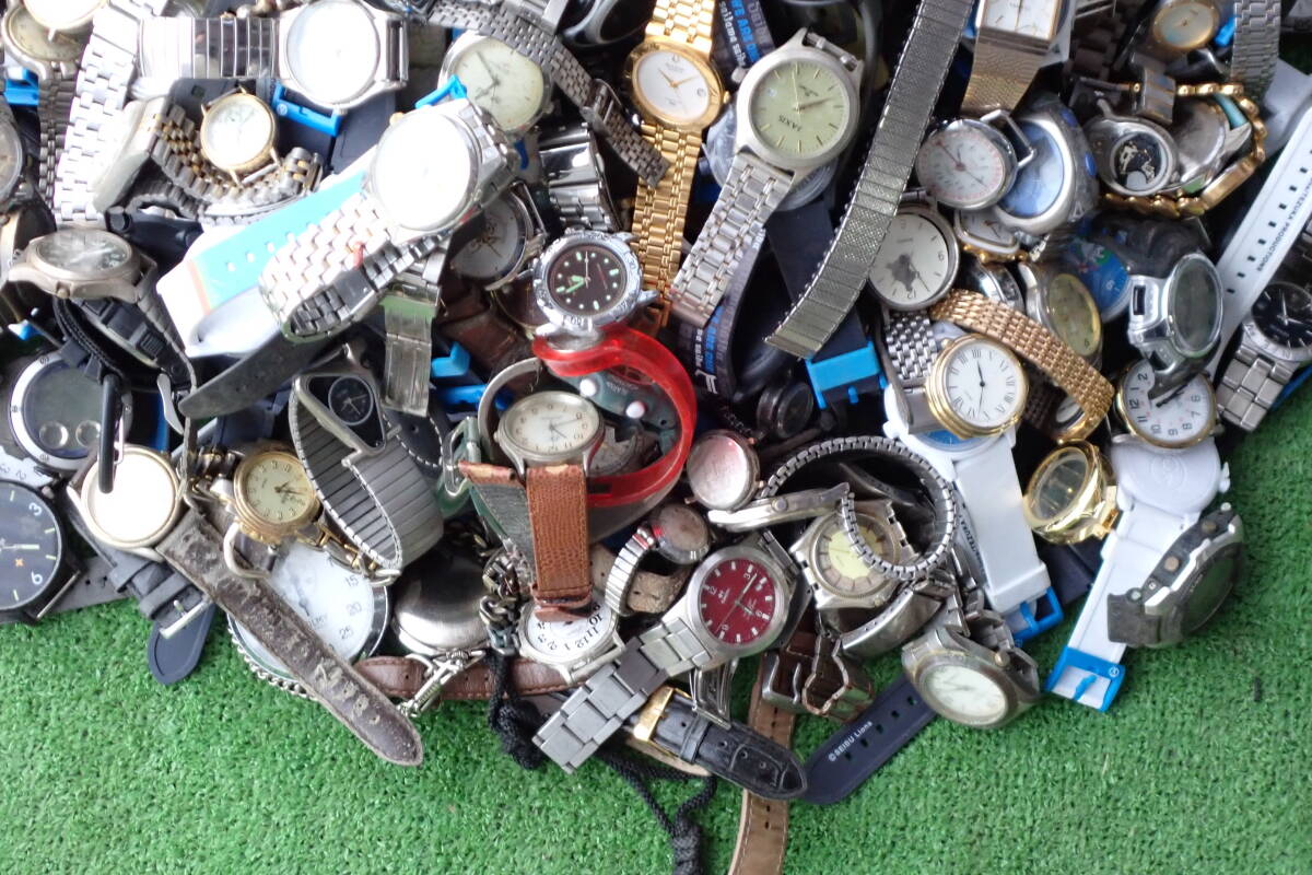  腕時計 時計 Seiko Casio Citizen セイコー シチズン カシオ他 まとめて 大量 350点 メーカー色々 メンズ レディース ジャンク品#BB01947の画像3