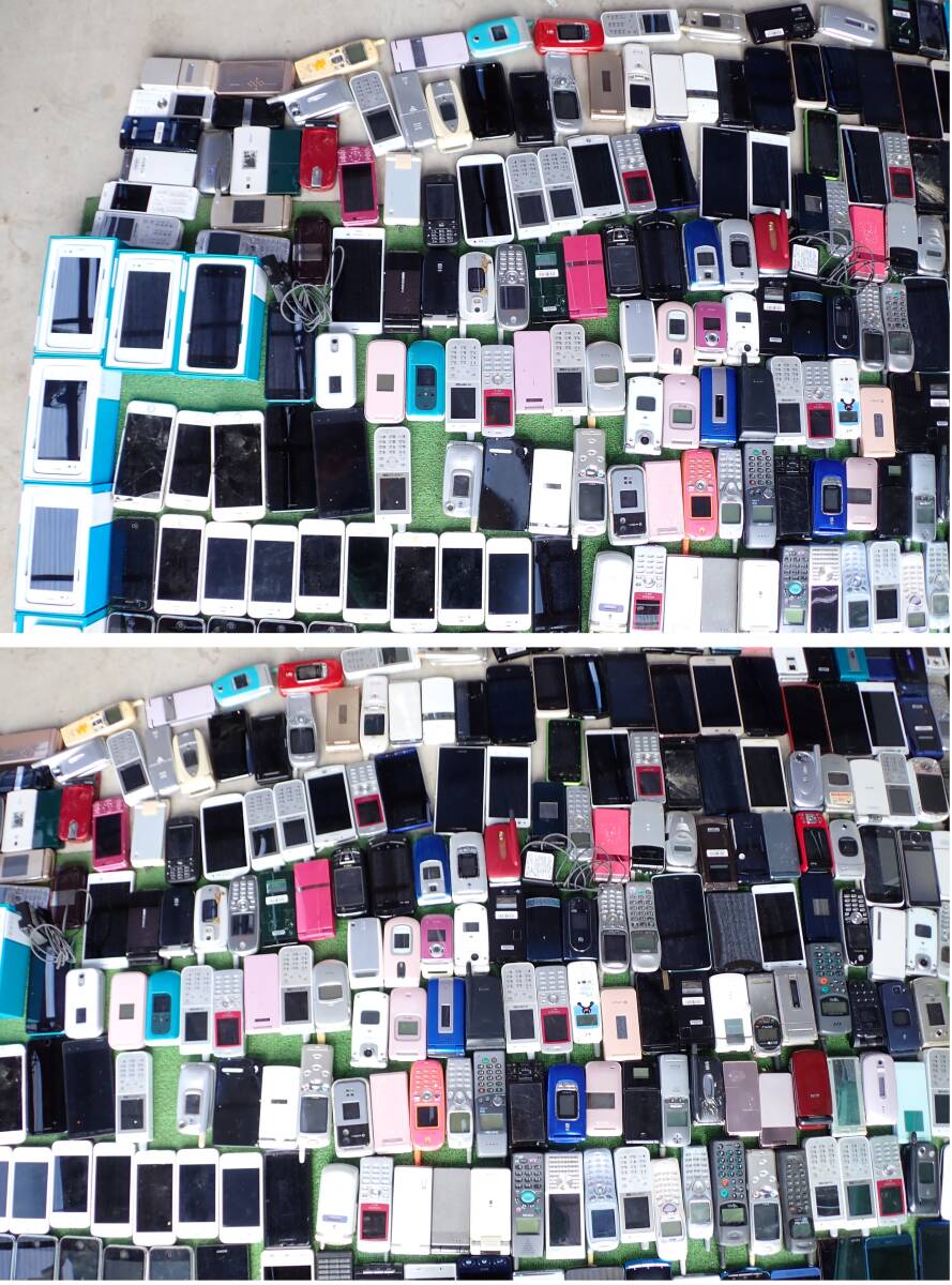 携帯電話 250台セット まとめ 動作未確認 ガラケー 折りたたみ など Docomo Vodafone au Softbank J-phone 他 部品取 ジャンク品#BB2154の画像3