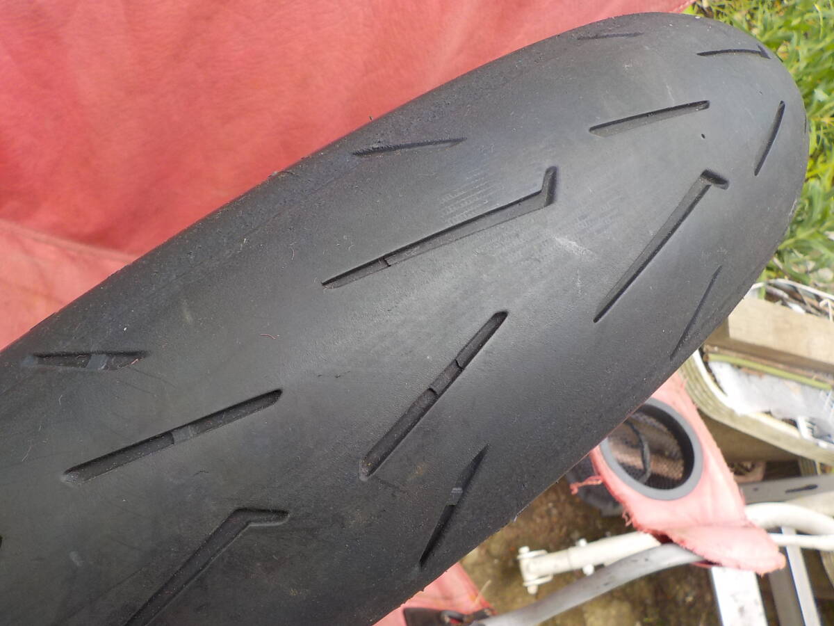 送料込みです。PIRELLI DIABLO ROSSOⅣ CORSA ピレリ ディアブロ ロッソ4 コルサ 120/70 ZR17 ２０２２年製造品 スパコル の画像8