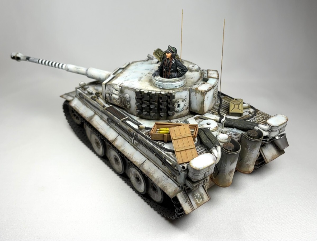 【完成品】タミヤ 1/35 ドイツ 重戦車 タイガー Ⅰ 初期生産型 S04号車 冬季迷彩の画像7