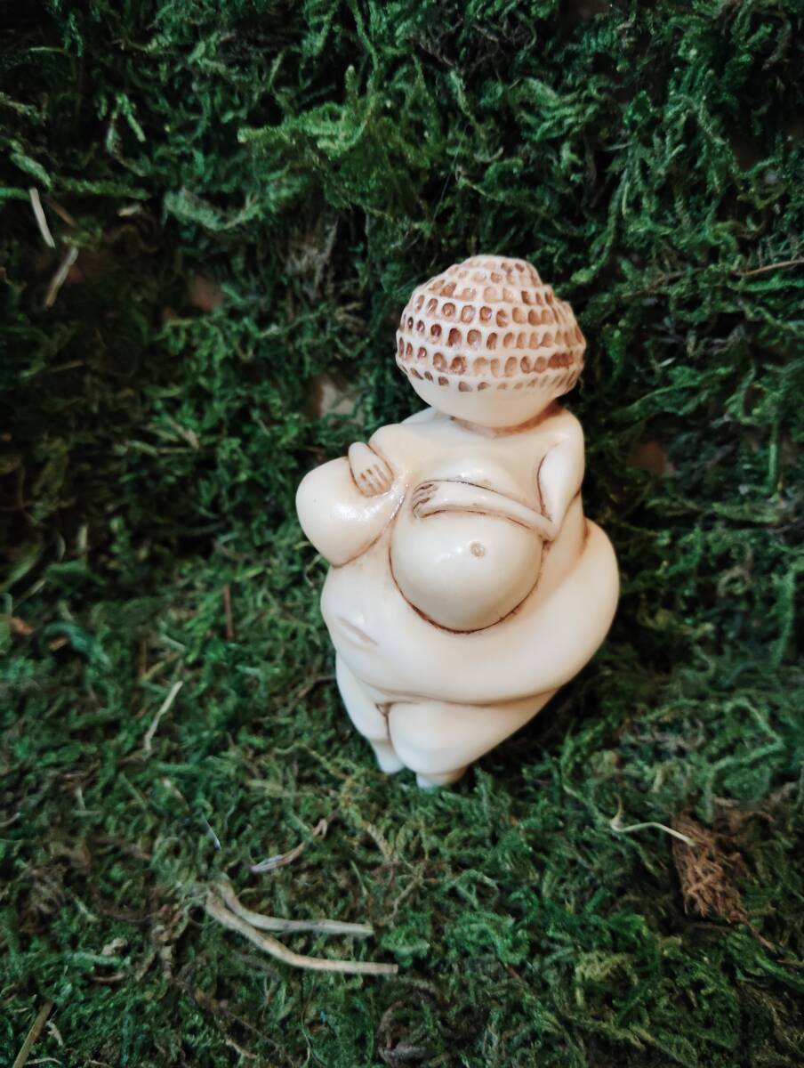 ヴィレンドルフの女神 Venus of Willendorf プレーン ヴィーナス遺跡古代お守り石器レプリカ浄化スピリチュアル呪物豊穣祈願幸運の画像1