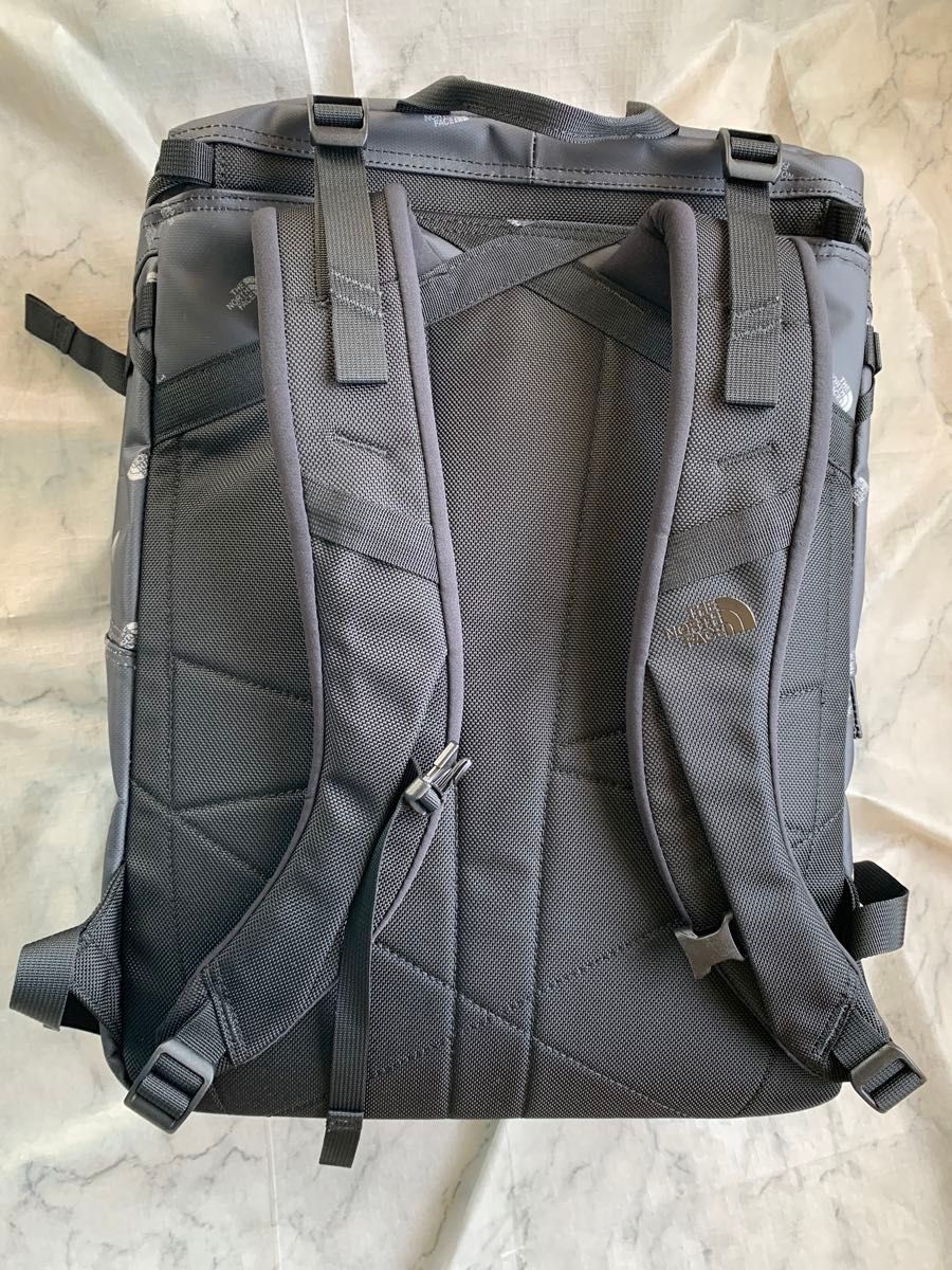 THE NORTH FACE BCヒューズボックス 30L トスロゴプリント