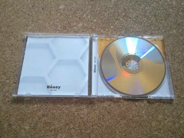 KAT-TUN【Honey】★CDアルバム★通常盤★_画像2