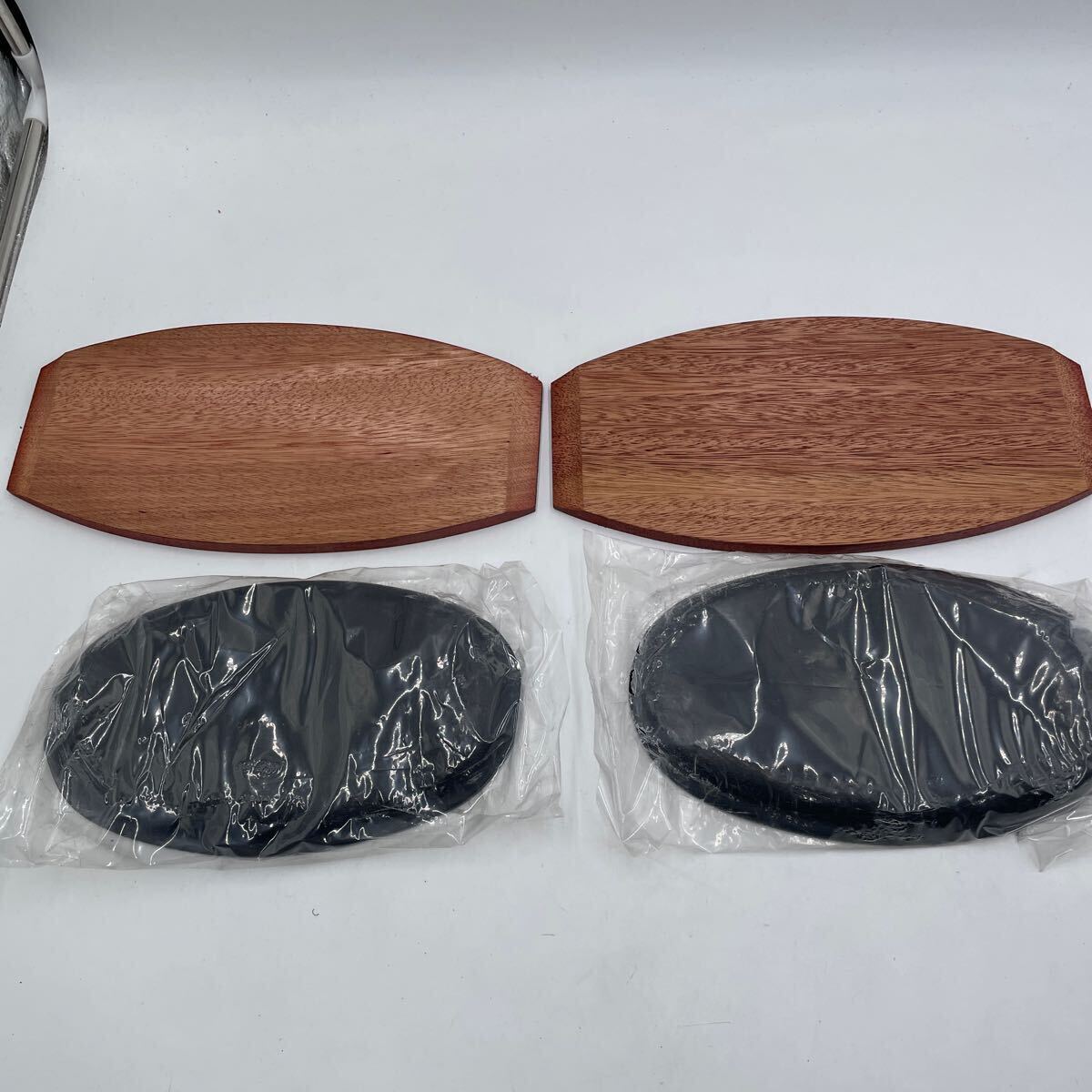k757【未使用】ステーキ皿 小判形 2枚組 ニコー 日本鋳工株式会社 鋳鉄製 ラワン材の画像6