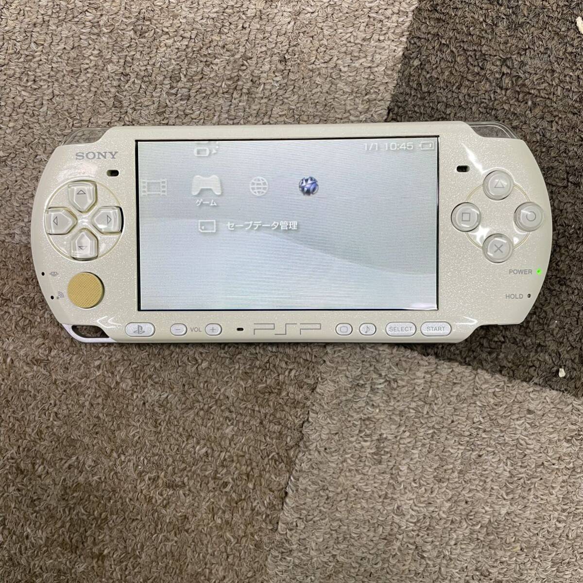 Playstation Portable SONY PSP-3000PW （ パールホワイト ） ソニー《動作確認済》本体、充電ケーブル付きの画像4