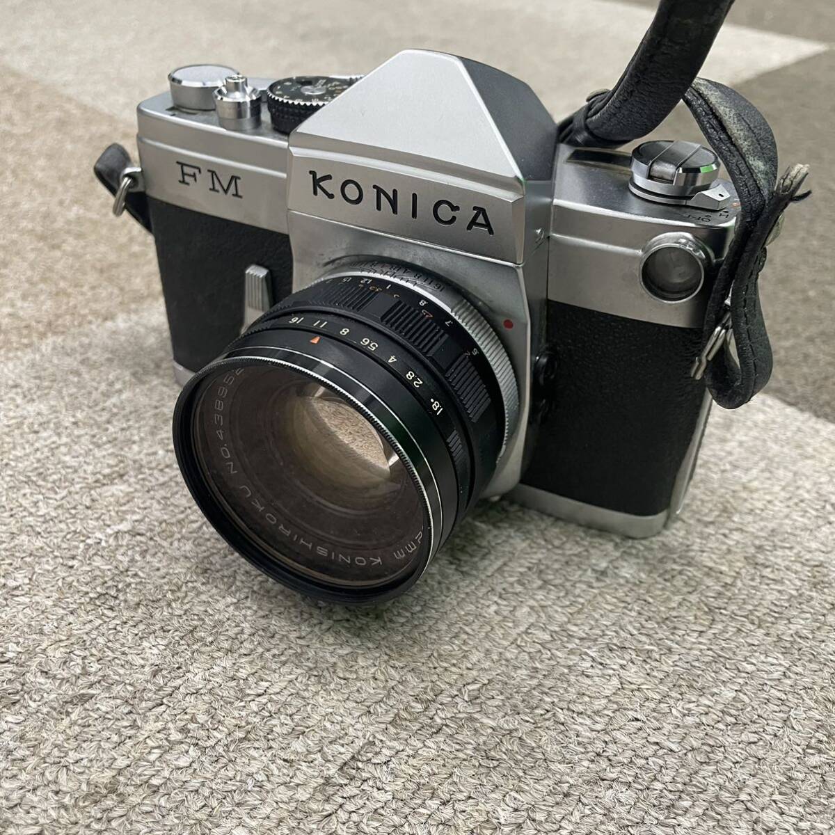 KONICA FM コニカ 一眼レフカメラ フィルムカメラ/カメラレンズ HEXANON 1:1.8 f=52mm KONISHIROKU 空シャッターOKの画像1
