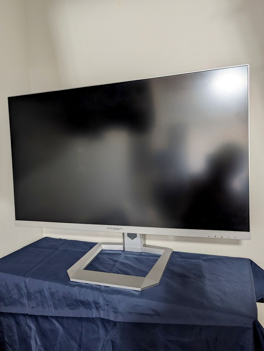 INNOCN 32M2V シルバー」(ミニLED/4K/32インチ/144Hz/HDR1000