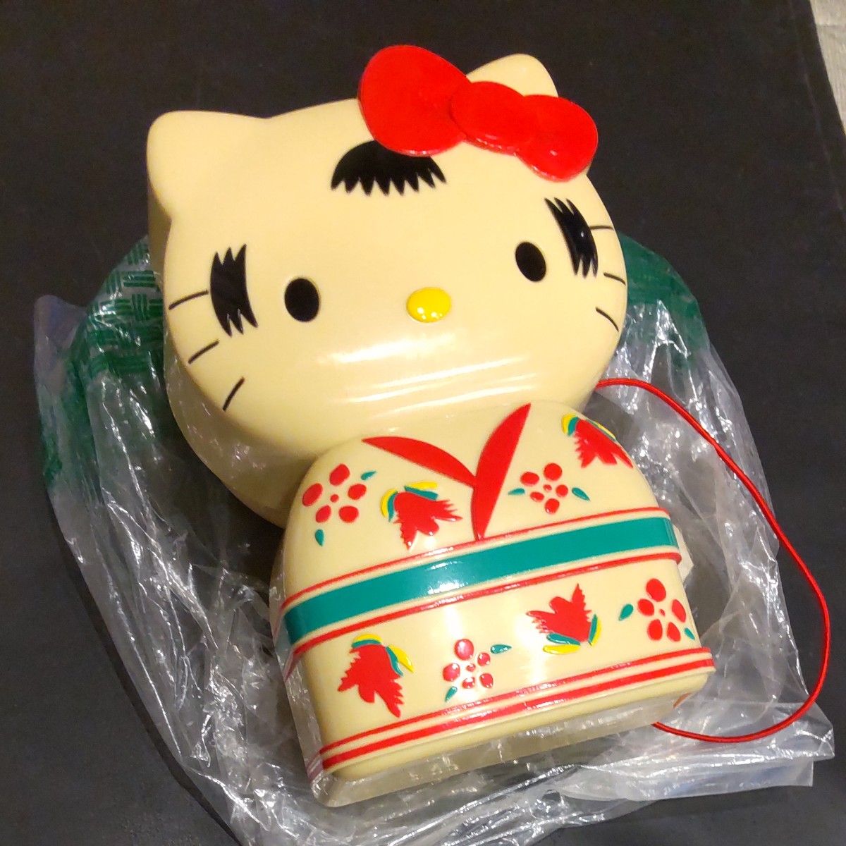 ハローキティ 仙台　こけし　弁当箱 サンリオ  SANRIO キャラクター キティ  レトロ 