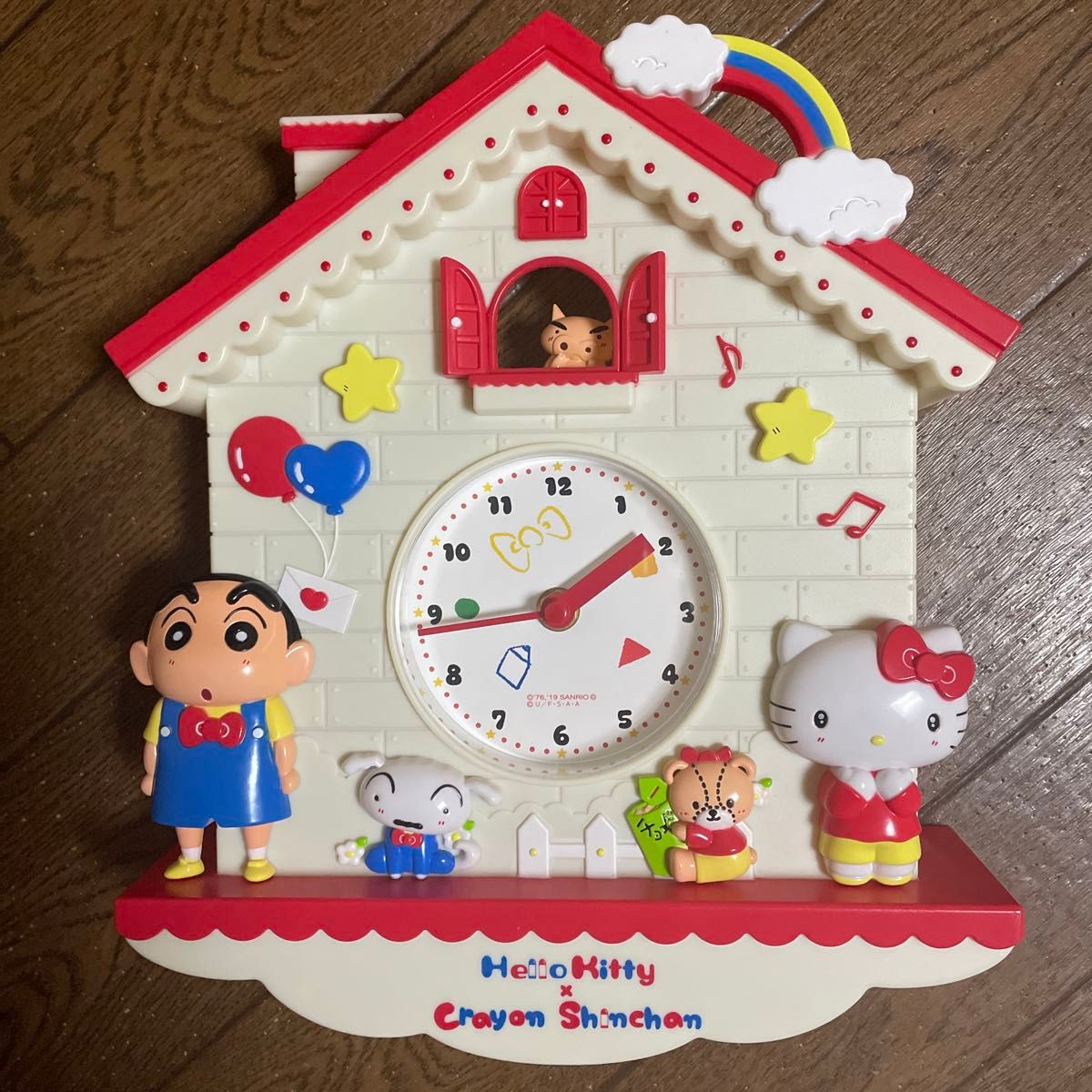 サンリオくじ ハローキティ クレヨンしんちゃん 壁掛け時計