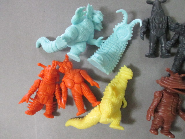 Bibian 比比昂- 怪獣消しゴムや食玩フィギュアなど色々まとめて Bibian 比比昂- 怪獣消しゴムや食玩フィギュアなど色々まとめて