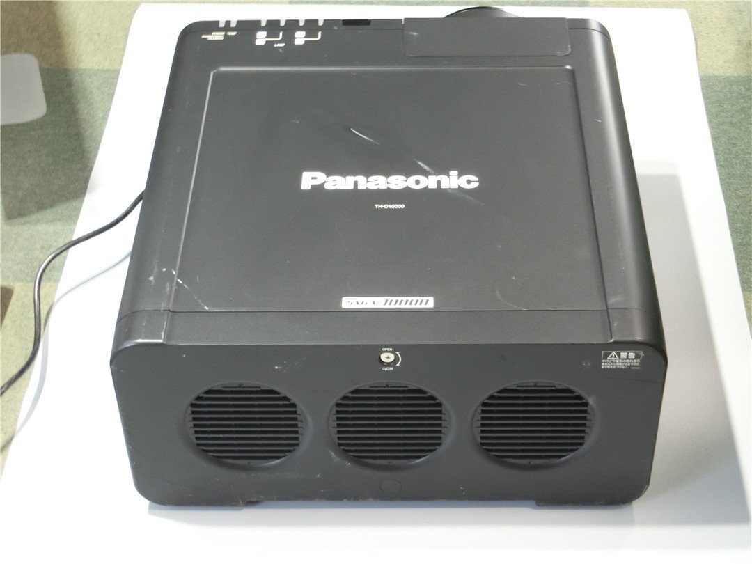 中古品　使用時間(3213h)Panasonic パナソニック DLPプロジェクターTH-D10000　レンズET-D75LE3　現状品 送料無料_画像4