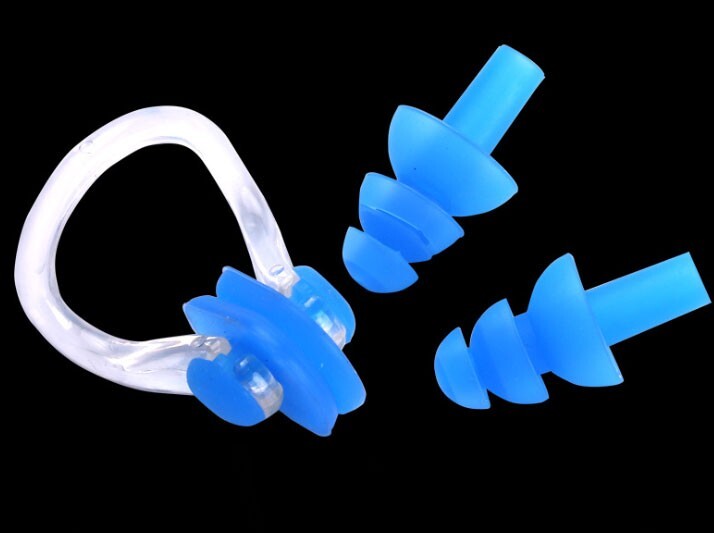 水泳用、耳栓・鼻栓セット　ピンクとブルー　ケース付　スイミングに　ソフトシリコン使用_画像3