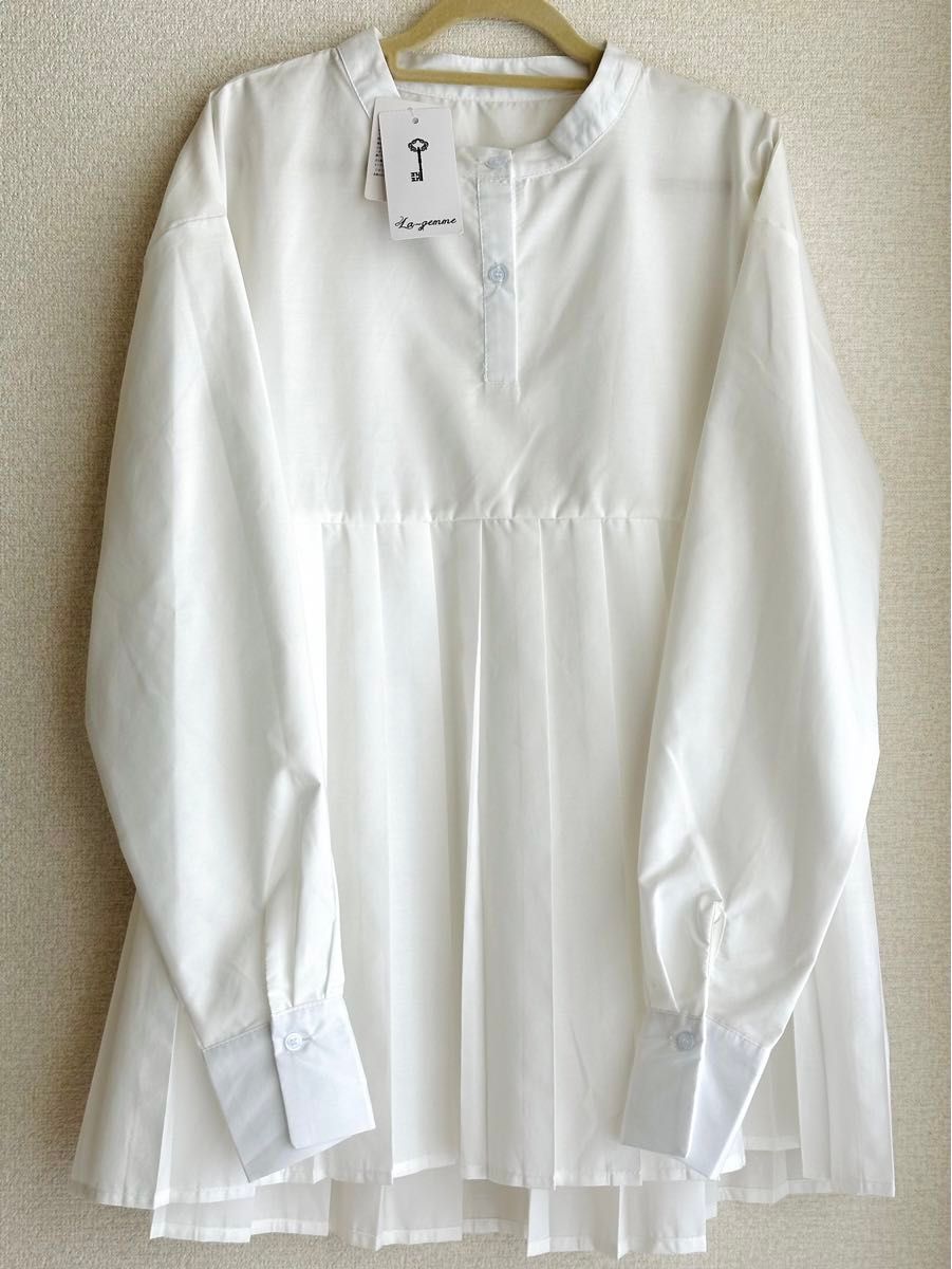 レディースシャツ/白 プリーツ スタンドカラー 4980円/タグ付 新品未着用