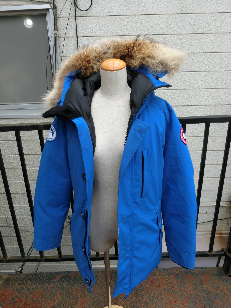 [ б/у одежда ] Canada Goose CANADAGOOSE PBI белый медведь нашивка модель пуховик голубой S размер 