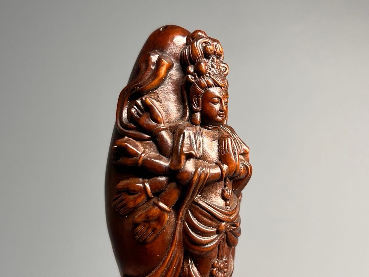 古美術 本物柘植 黄楊木 細工彫刻 千手観世音 根付 提げ物  一刀彫 仏教美術