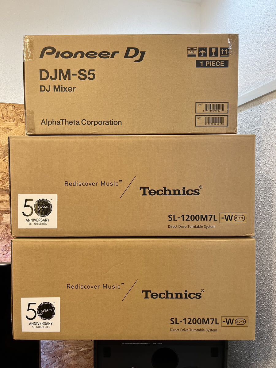 Technics SL-1200 M7L ホワイト 2台 Pioneer DJM-S5 セット左右針付き 新品PCスタンド付 テクニクス ターンテーブル パイオニア DJミキサー_画像1