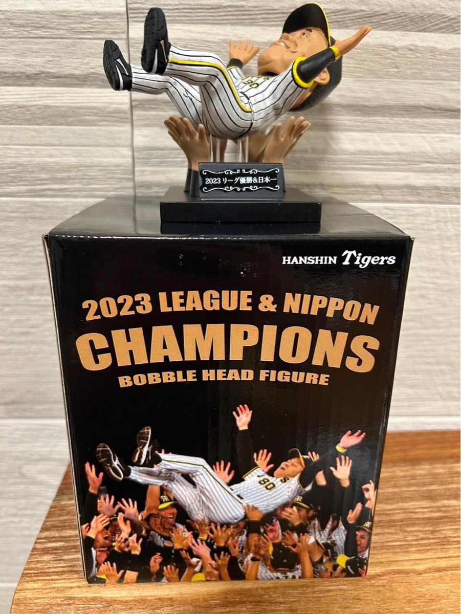 Amazon.co.jp: 岡田 監督 胴上げ ボブルヘッド 阪神タイガース Amazon.co.jp: 岡田 監督 胴上げ ボブルヘッド 阪神タイガース