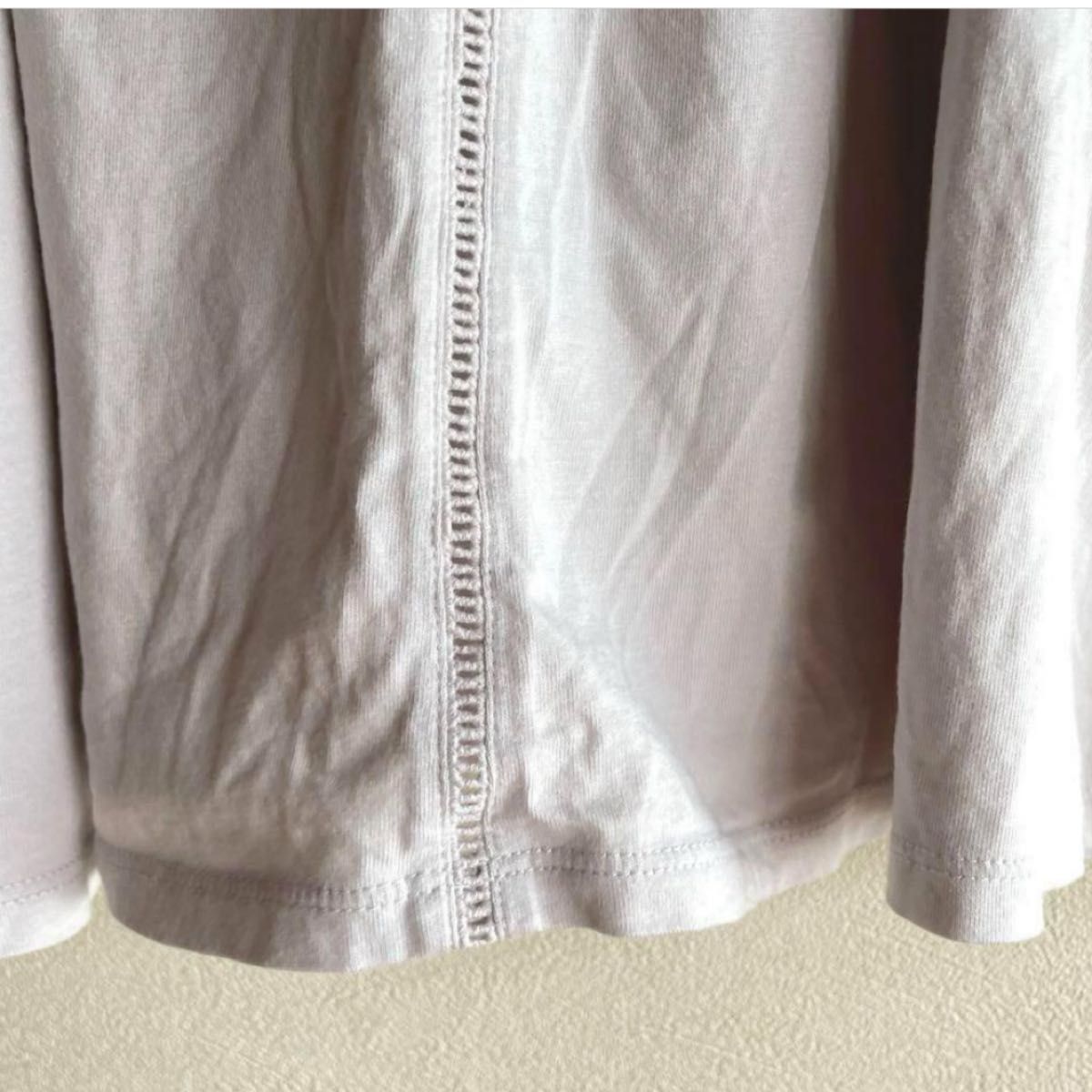 w454 ユニクロ　UNIQLO【XL】刺繍ステッチ　Tシャツ　カットソー　半袖　カジュアル　アイボリー　オフホワイト