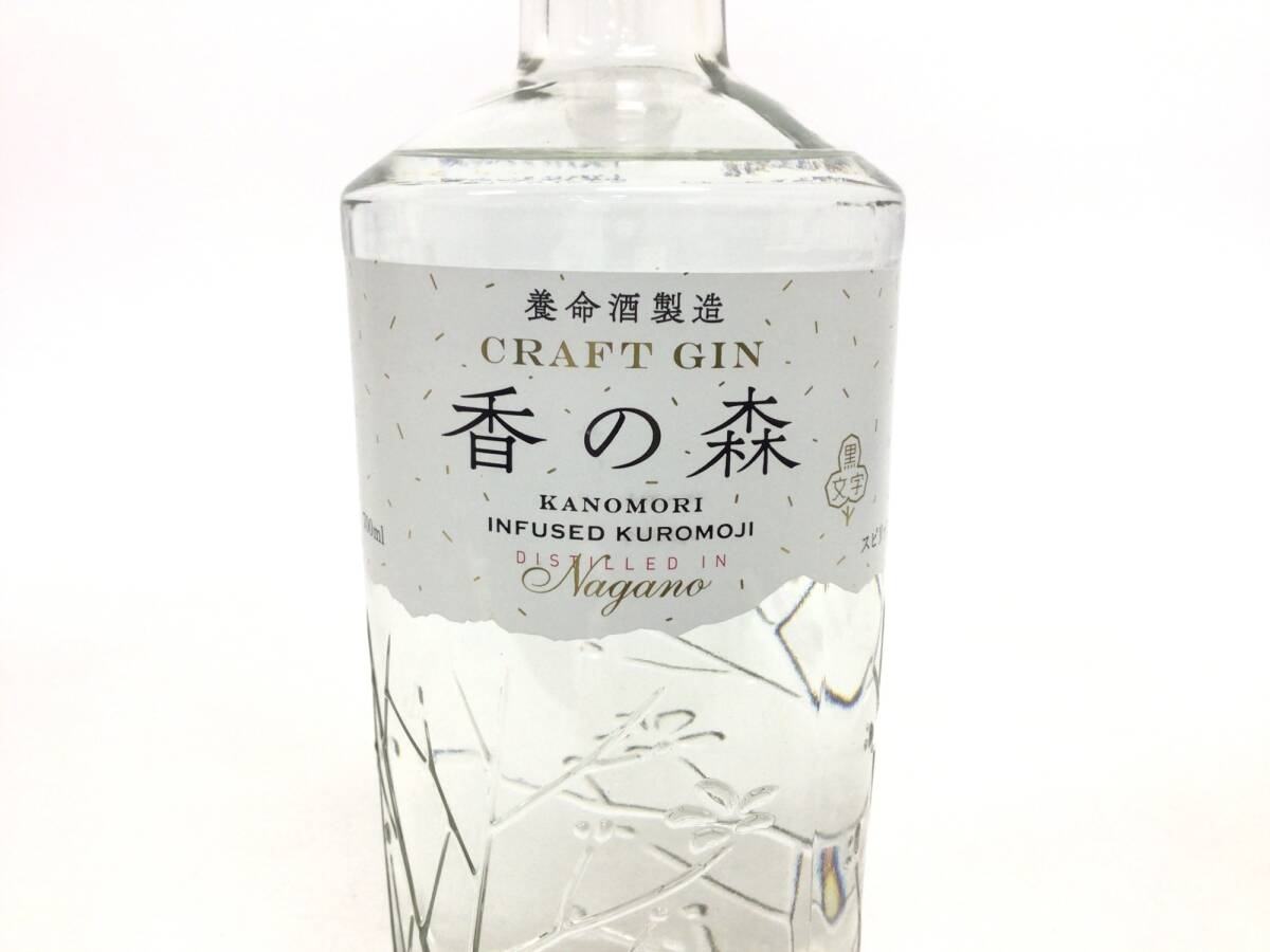  Gin . life sake manufacture .. forest craft Gin 700ml weight number :2 (RW55)