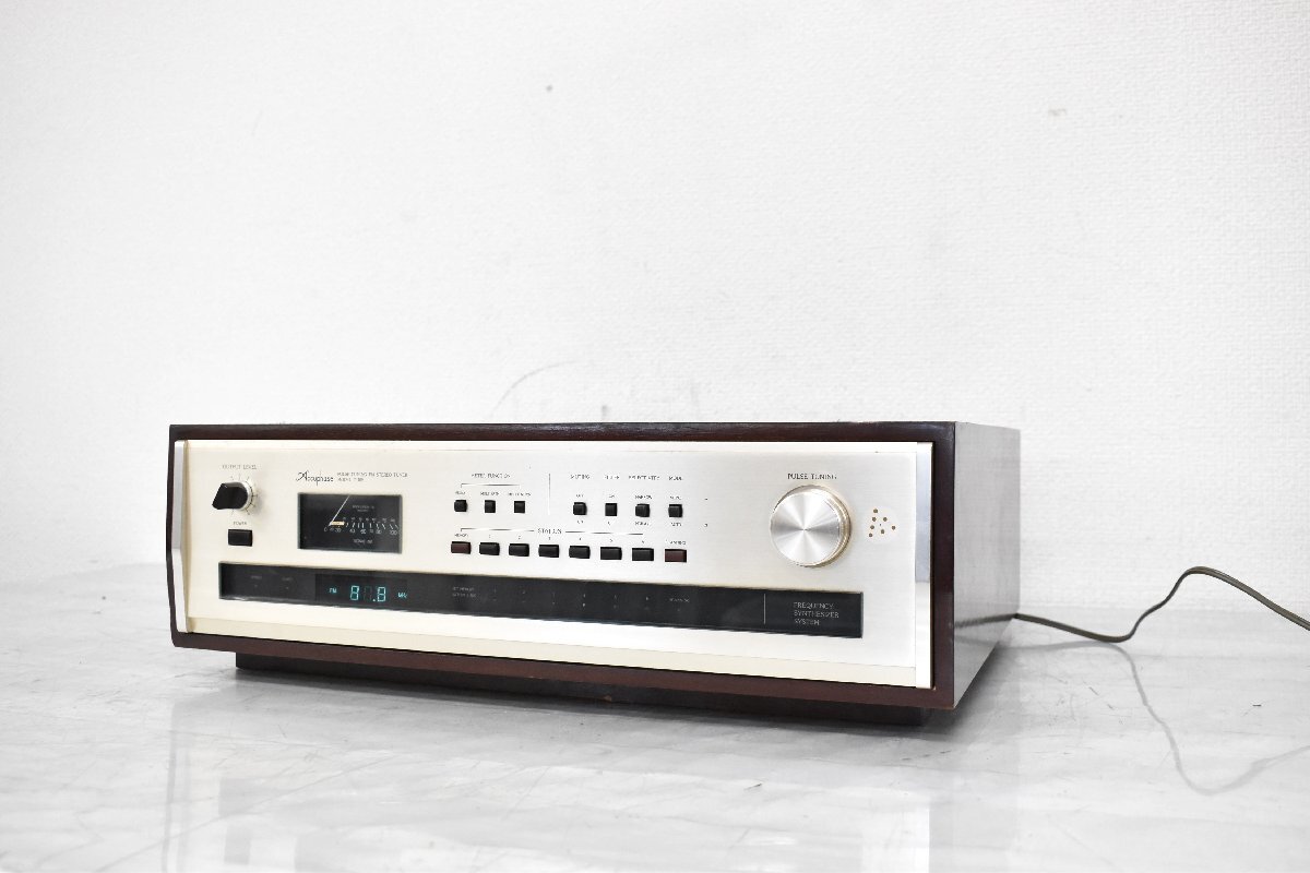 2993 ジャンク品 Accuphase T-105 アキュフェーズ チューナーの画像1