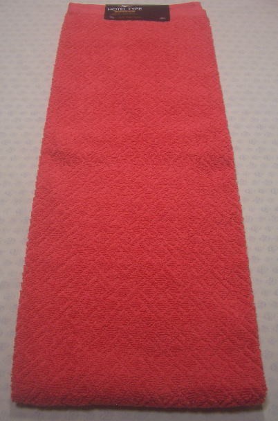 [ hotel bath towel specification!] India cotton use cotton 100% pie ru bath towel < red plain ( small diamond pattern ): approximately 60×120cm>7155-red-bath