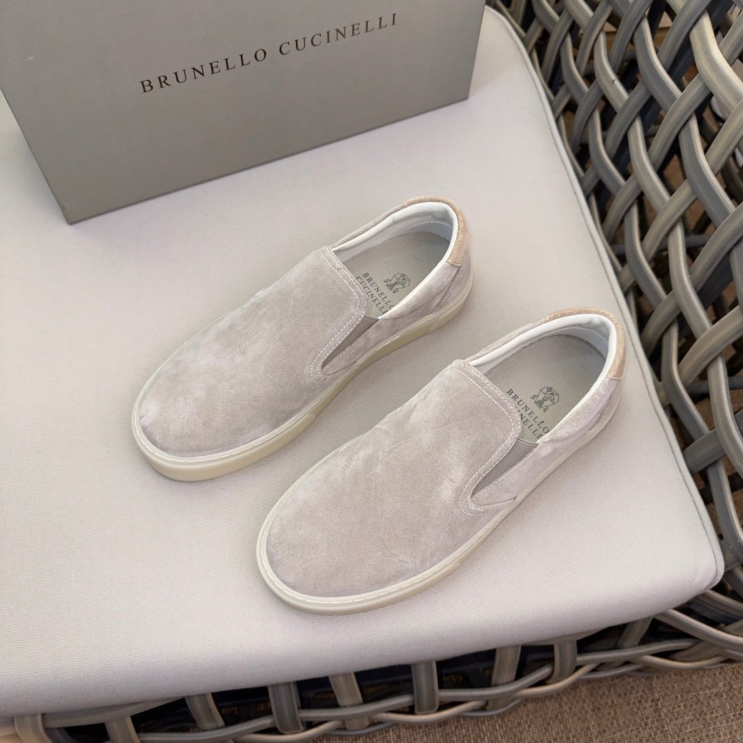 ブルネロクチネリ　BRUNELLO CUCINELLI ローファー メンズシューズ スエード 2024ss 39-44　サイズ選択可能 ライトグレー_画像2