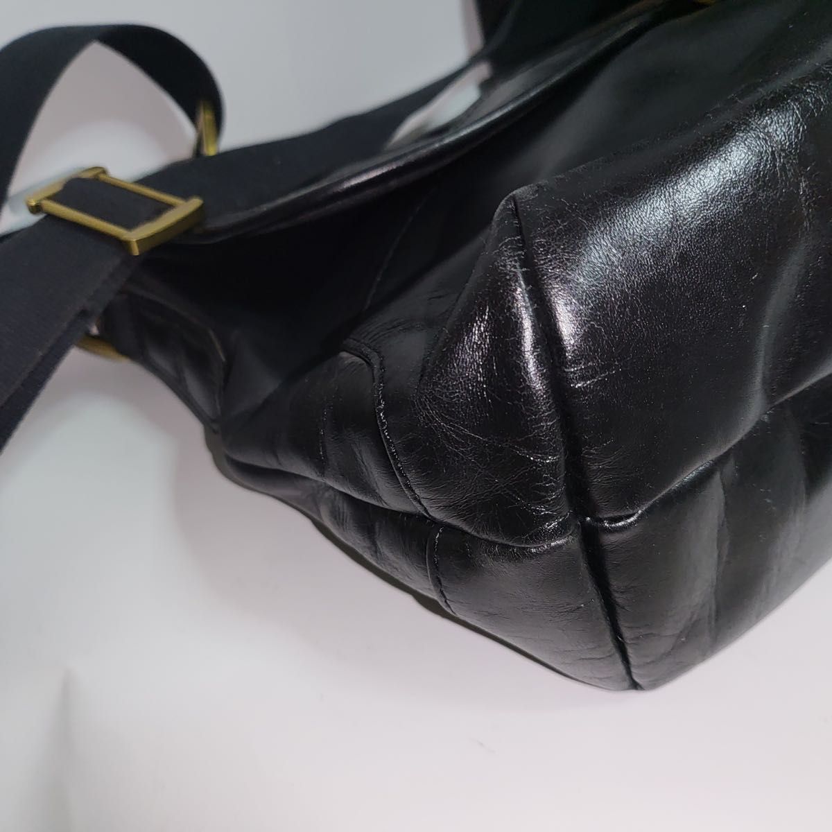 美品///ディーゼル／DIESEL バッグ ショルダーバッグ 鞄 レザー 革 本革 ブラック 黒 フラップ式 メッセンジャーバッグ