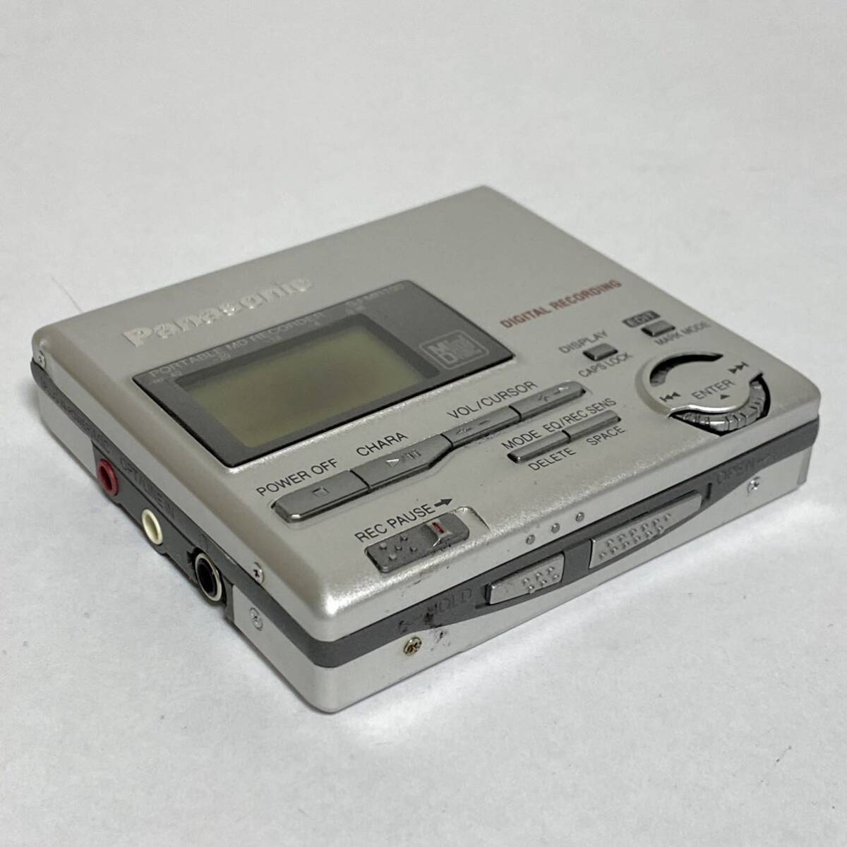 Panasonic パナソニック ポータブルMDレコーダー SJ-MR100 リモコン付属 現状品_画像2