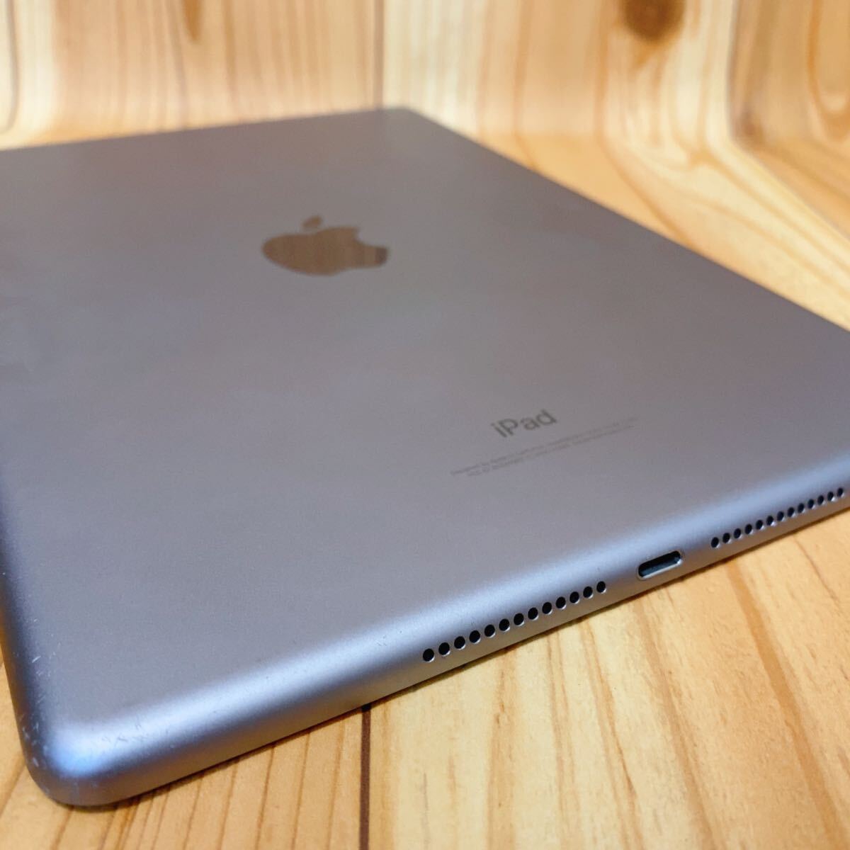 Wi-Fi 本体 iPad 第6世代 32 GB 152 スペースグレイ 電池交換済_画像4