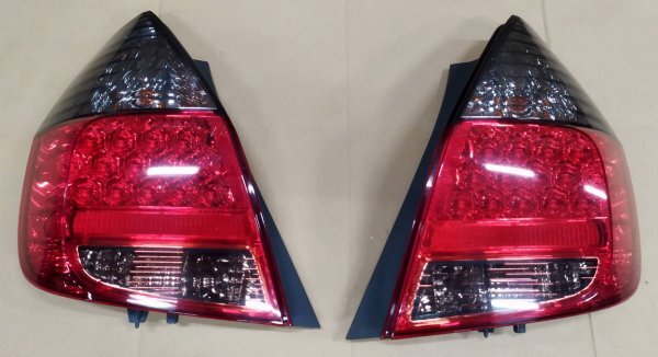 【同梱不可】 ホンダ フィット GD4 純正 LED テールランプ ICHIKOH 4995　HONDA FIT テールライト_画像1